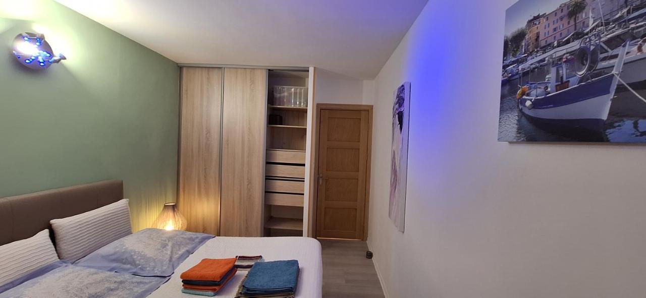 Charmant Appartement Residentiel Avec Terrasse, Jardin Privatif Et Piscine A Cannes Exteriör bild