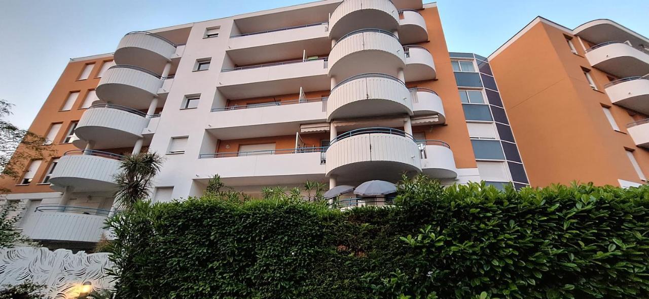 Charmant Appartement Residentiel Avec Terrasse, Jardin Privatif Et Piscine A Cannes Exteriör bild