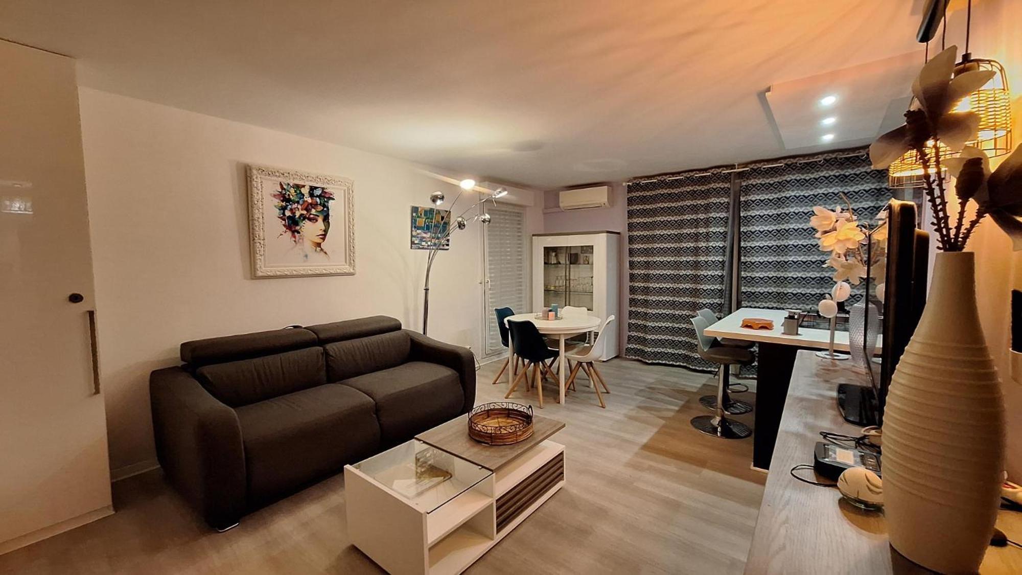 Charmant Appartement Residentiel Avec Terrasse, Jardin Privatif Et Piscine A Cannes Exteriör bild
